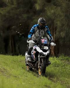 Celebrity Bike Lovers : 'கொஞ்சம் கேப் கிடைச்சா போதுமே.. ஒடனே பைக்க எடுத்துட்டு கிளம்பிடுவீங்களே’ பைக் மீது ஆசை கொண்ட சினிமா பிரபலங்கள்!