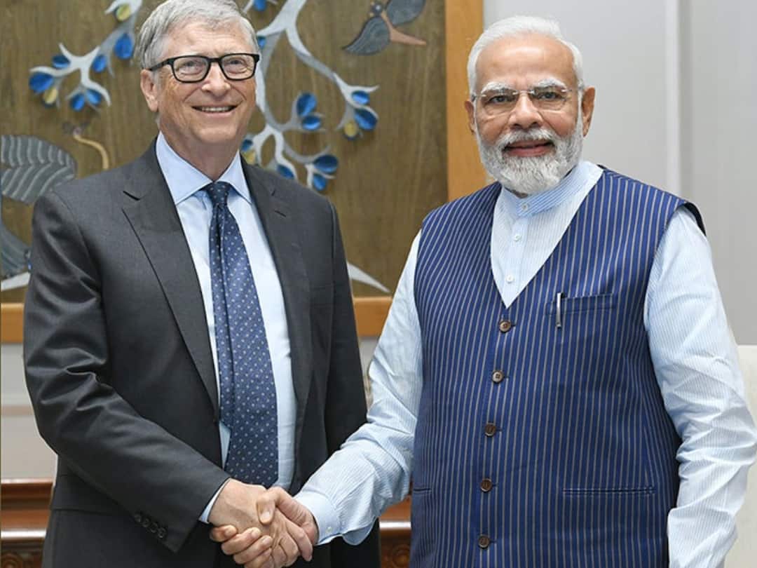 PM Modi Thanks Bill Gates For Appreciating 100th Episode Of Mann Ki Baat Narendra Modi Bill Gates Thanks Mann Ki Baat For Appreciating 100th Episode Of Mann Ki Baat Tweet Twitter PM Modi Thanks Bill Gates For Appreciating 100th Episode Of Mann Ki Baat