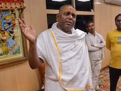 फिर विवादों में आया कानपुर का करौली आश्रम, कमरे से संदिग्ध हालत में मिला कारोबारी का शव, मचा हड़कंप