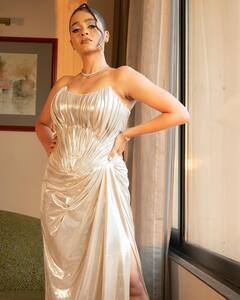 Gayathrie Shankar : ‘ப்ப்பா..யார்ரா இது தேவத மாதிரி..’ 30 வயதை எட்டிய காயத்ரி!