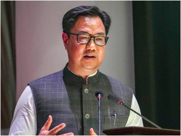 Union Law Minister Kiren Rijiju said every institution must respect Lakshman Rekha set by Constitution Kiren Rijiju On Judiciary: 'सरकार ने न्यायपालिका को कमजोर नहीं किया, लेकिन लक्ष्मण रेखा...', बोले कानून मंत्री किरेन रिजिजू