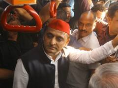लखनऊ मेट्रो में यात्रा कर अखिलेश यादव ने किया चुनाव प्रचार, बीजेपी पर लगाए गंभीर आरोप