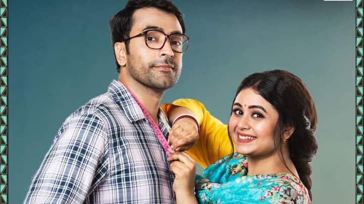প্রসঙ্গত, একের পর এক কাজ নিয়ে এখন বেশ ব্যস্ত ঋতাভরী। সামনেই মুক্তি পাবে অরিত্র মুখোপাধ্যায় (Aritra Mukherjee) পরিচালিত ঋতাভরী, আবির চট্টোপাধ্যায় (Abir Chatterjee) অভিনীত ছবি 'ফাটাফাটি' (Fatafati)।