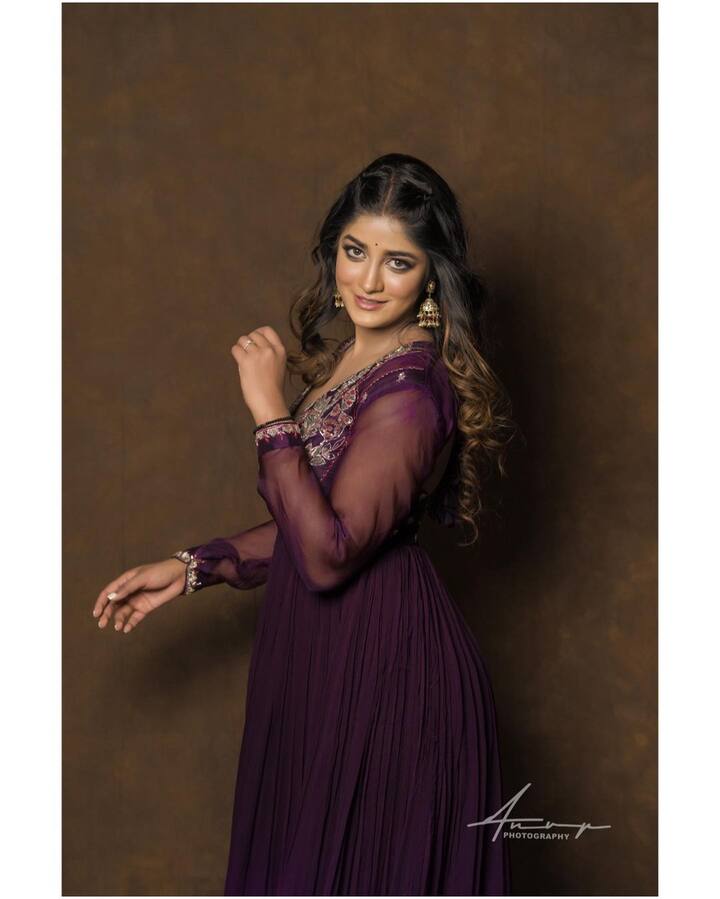 అందమైన డింపుల్ హయతి ఫోటోలు