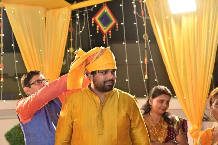 चेतन आनंद की होने वाली पत्नी आयुषी सिंह का पूरा परिवार पटना में ही रहता है. काफी अरसे से आनंद मोहन के परिवार से जुड़ा हुआ है.