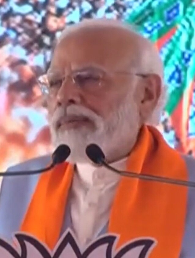 PM મોદીએ કર્ણાટક વિધાનસભા ચૂંટણીને લઈ ચિત્રદુર્ગમાં જનસભાને સંબોધન કર્યું.
