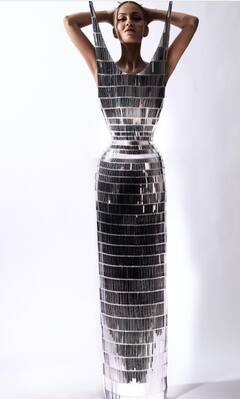 Natasha Poonawalla ने मेट गाला इवेंट में अपने लुक से एक्ट्रेसेस को दी मात, मिरर गाउन पहन लगीं बेहद हसीन