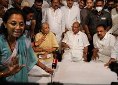 शरद पवार के घर के बाहर बढ़ाई गई सुरक्षा, पूर्व सीएम उद्धव ठाकरे कर सकते हैं मुलाकात