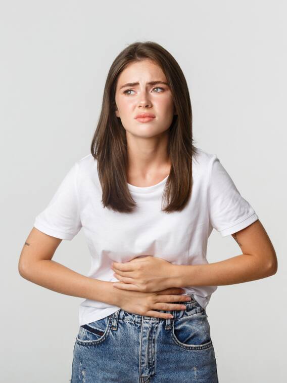 पाचन तंत्र को बर्बाद कर सकती हैं ये 9 चीजें, आज से खाना करें बंद