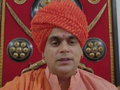 'तेज प्रताप अपना बयान वापस लें, माफी मांगें...', बिहार में बागेश्वर सरकार को मिला साधु-संतों का समर्थन