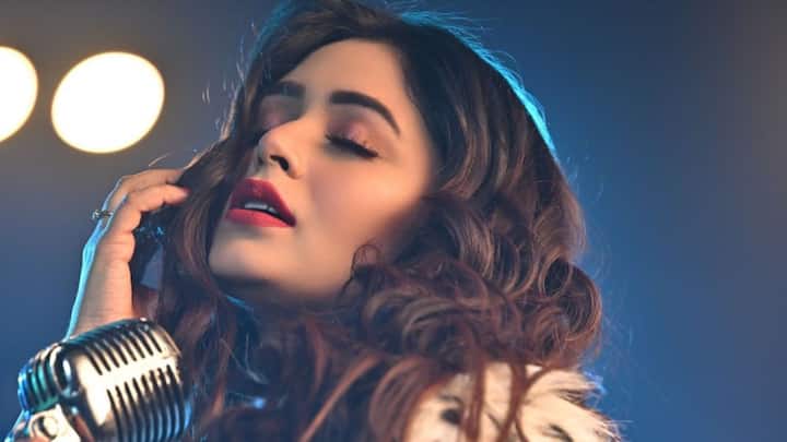 'বেবি টাইম' নামের এই গানে ঋতাভরীর বিপরীতে দেখা যাবে নেটফ্লিক্সের 'ক্লাস' সিরিজের অন্যতম অভিনেতা চিন্তনকে।