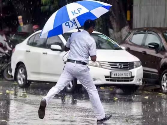 ਕਰਨਾਟਕ, ਆਂਧਰਾ ਪ੍ਰਦੇਸ਼, ਤੇਲੰਗਾਨਾ, ਕੇਰਲ ਅਤੇ ਤਾਮਿਲਨਾਡੂ ਸਮੇਤ ਦੱਖਣੀ ਭਾਰਤ ਦੇ ਰਾਜਾਂ ਵਿੱਚ ਅਗਲੇ ਪੰਜ ਦਿਨਾਂ ਵਿੱਚ ਭਾਰੀ ਮੀਂਹ ਪੈਣ ਦੀ ਸੰਭਾਵਨਾ ਹੈ।