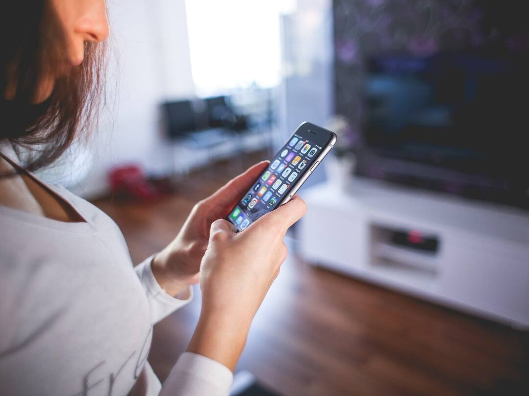 Apps Ban: 14 మెసేజింగ్, కాలింగ్ యాప్స్ బ్యాన్ - కేంద్రం సంచలన నిర్ణయం, ఎందుకంటే.. 14 messaging apps banned by central government for spreading terror activities Apps Ban: 14 మెసేజింగ్, కాలింగ్ యాప్స్ బ్యాన్ - కేంద్రం సంచలన నిర్ణయం, ఎందుకంటే..