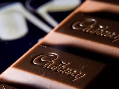 Cadbury Chocolate Desserts Recalled Across UK Over Listeria Fears Cadbury Chocolate: ப்ளீஸ் சாப்பிடாதீங்க.. சாக்லேட்டுகளை திரும்ப பெறுவதாக அறிவித்த கேட்பரி - அதிர்ச்சி காரணம் என்ன?
