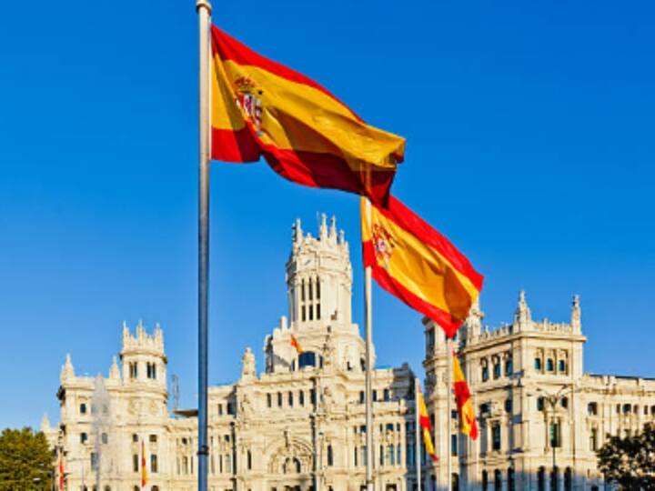 स्पेन तलाक लेने के मामले में दूसरे नंबर पर है. यहां 85 फीसदी मामलों में तलाक लेते हैं.