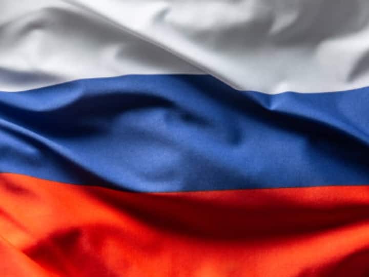 युद्ध से ग्रस्त देश रूस तलाक लेने वाले देश के लिस्ट में चौथे नंबर पर है. यहां 73 फीसदी लोग तलाक लेते हैं.