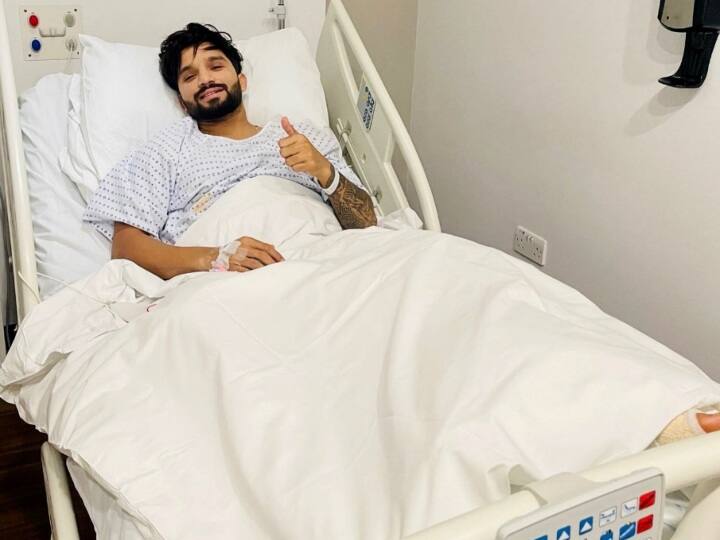 Rajat Patidar Shares Health Update After Undergoing Surgery Virat Kohli Reacts 2023 ipl live marathi news Rajat Patidar Health : RCB च्या चाहत्यांसाठी आनंदाची बातमी, रजत पाटीदारची शस्त्रक्रिया यशस्वी