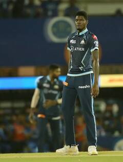 IPL Records: આઈપીએલમાં ભુવનેશ્વર કુમારના નામે નોંધાયેલો છે આ અનોખો રેકોર્ડ, જાણો આઈપીએલના રેકોર્ડ