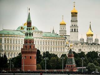 Russia : Russian Parliament calls for Missile Attack on Ukrainian President Zelenskyy Russia : રશિયાની પાર્લામેન્ટે આપ્યા યુક્રેનના રાષ્ટ્રપતિ ઝેલેંસ્કી પર મિસાઈલ ઝિંકવાના આદેશ