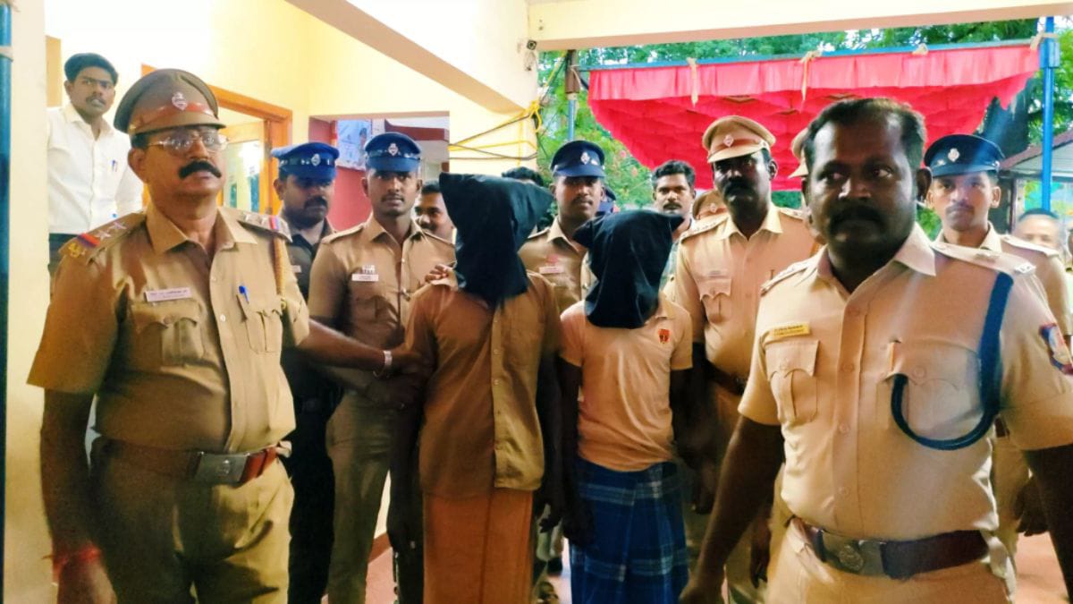 புதுக்கோட்டை மாவட்டத்தில் இரட்டை கொலை வழக்கில் 2 பேர் கைது