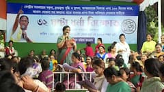 TMC Protest: কেন্দ্রের বিরুদ্ধে আর্থিক বঞ্চনার অভিযোগ, ধর্নায় মহিলা তৃণমূল কংগ্রেস