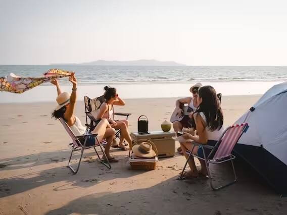 Utorda બીચ, આ બીચ પણ ગોવામાં આવેલો છે. ખાસ કરીને અહીં તમને ઘણી ઓછી ભીડ જોવા મળશે. જો તમે ગોવાની મુલાકાત લઇ રહ્યાં છો, તો તમે તમારે આ એકદમ શાંત બીચની મુલાકાત જરૂર લેવી જોઇએ. આ જગ્યા ખુબ જ રમણીય અને સુંદર છે.