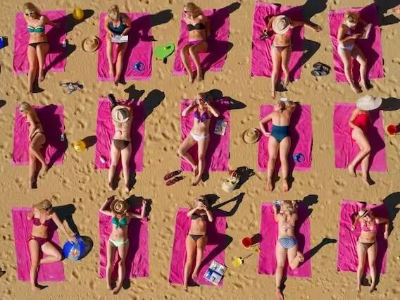 વર્કલા બીચ, આ બીચ કેરળમાં આવેલો છે, આ બીચનુ નામ સ્વચ્છ બીચ ટોપ પર છે. અહીં તમને કુદરતી સૌંદર્ય પુષ્કળ પ્રમાણમાં મળી રહેશે. સાથે અહીં તમને બીચ પર ઘણી વિદેશી યુવતીઓ બિકીનીમાં ફરતી જોવા મળશે.