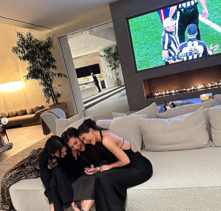 Kylie Jenner Inside Home: કાઈલી જેનર પાસે છે 272 કરોડનું ઘર, પાંચ એકરમાં ફેલાયેલી પ્રોપર્ટી, જુઓ આલીશાન હવેલીની અંદરની તસવીરો