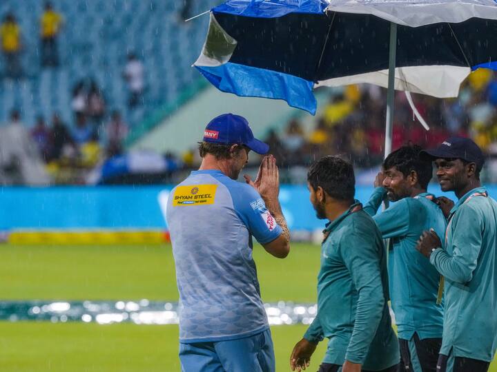 चेन्नई आणि लखनौ यांच्यातील सामना पावसामुळे रद्द करण्याचा निर्णय पंचांनी घेतला. दोन्ही संघाला एक एक गुण देण्यात आले. एक एक गुण मिळाल्यामुळे दोन्ही संघांनी गुणतालिकेत झेप घेतली आहे. याचा फटका राजस्थानला बसला.