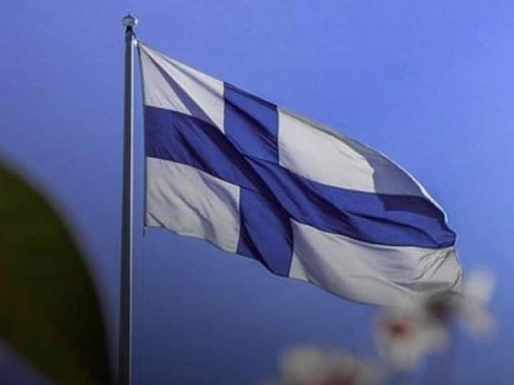 नोकिया मोबाइल कंपनी बनाने वाली देश फिनलैंड तलाक लेने के मामले में 7 वें नंबर पर है. यहां करीब 55 फीसदी लोग तलाक लेते हैं.