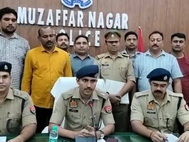 Muzaffarnagar police raids illegal arms factory arrests 6 people Uttar Pradesh ann Uttar Pradesh: मुजफ्फरनगर पुलिस ने अवैध हथियार फैक्ट्री पर की छापामारी, 6 लोगों को किया गिरफ्तार