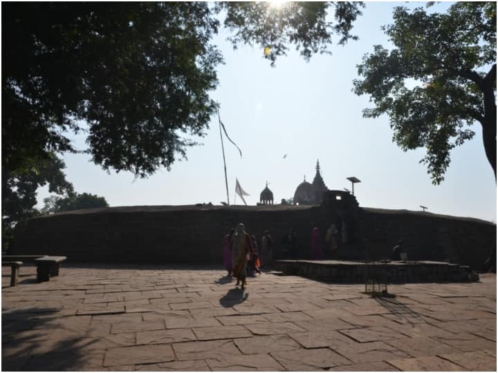 किसी भी पर्यटक एवं नाविक को नौका विहार की अनुमति नहीं होगी. नौका विहार के समय पर्यटक एवं नाविक द्वारा किसी भी प्रकार के मादक पदार्थ का सेवन नहीं किया जाएगा.