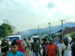 मणिपुर में आदिवासी आंदोलन में हिंसा के बाद 8 जिलों में लगा कर्फ्यू, पूरे राज्य में मोबाइल इंटरनेट बंद