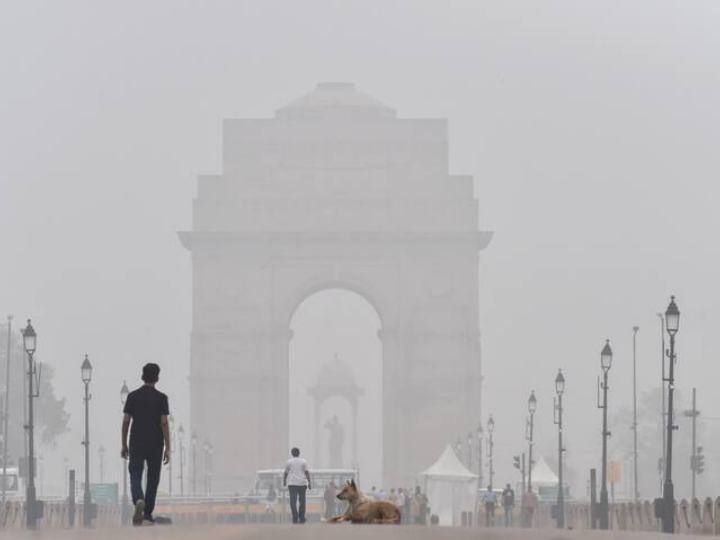 Weather Today: साल के सबसे गर्म महीनों में से एक मई के चौथे दिन दिल्ली एनसीआर वालों की दिन की शुरुआत कोहरे से हुई.