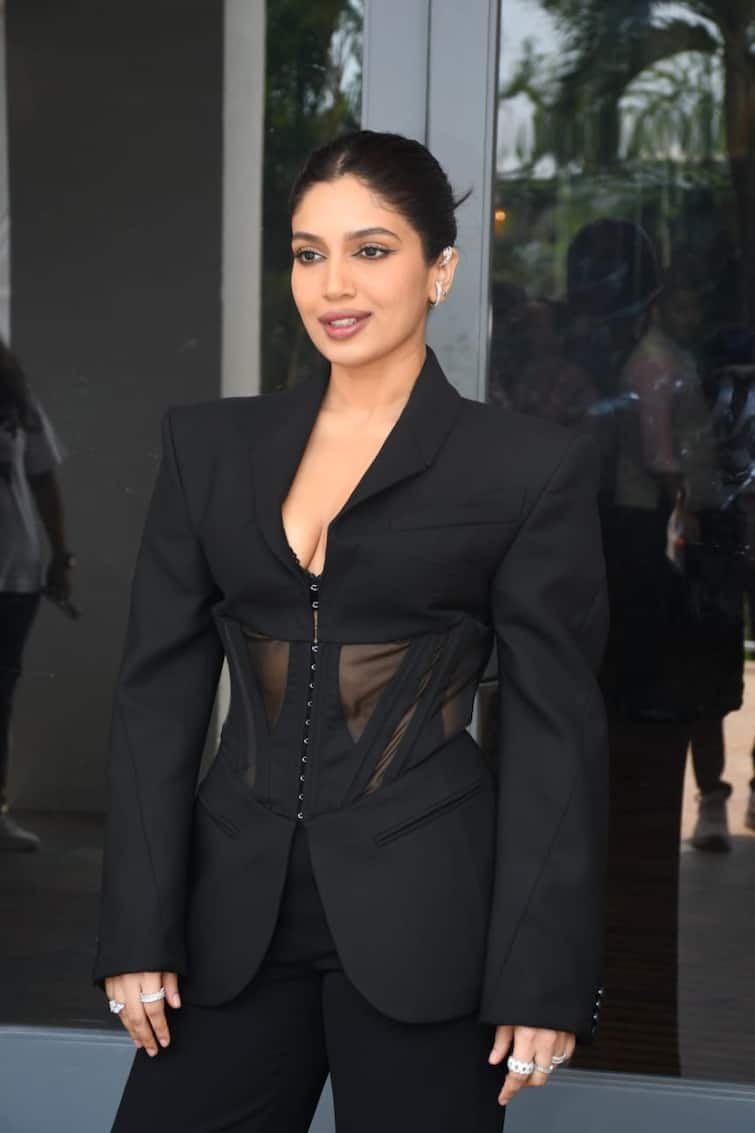 Bhumi Pednekar slays in a bold and daring black corset pantsuit by HM X  Mugler, exuding power and sophistication : Bollywood News - Bollywood  Hungama