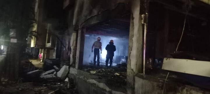 पुण्यातील सहकारनगरमध्ये सोमवारी पहाटे इलेक्ट्रॅानिक्स दुकानात मोठा स्फोट झाला होता.