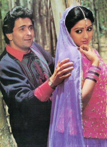 ਬਾਲੀਵੁੱਡ ਦੀ 'ਮਿਸ ਹਵਾ ਹਵਾ ਆਈ' ਯਾਨੀ ਸ਼੍ਰੀਦੇਵੀ ਨੇ ਆਪਣੀ ਐਕਟਿੰਗ, ਖੂਬਸੂਰਤੀ ਤੇ ਕਾਤਲ ਅਦਾਵਾਂ ਨਾਲ ਕਰੋੜਾਂ ਦਿਲਾਂ 'ਤੇ ਰਾਜ ਕੀਤਾ।ਸ਼੍ਰੀਦੇਵੀ ਆਪਣੇ ਜ਼ਮਾਨੇ ਦੀ ਬਾਲੀਵੁੱਡ ਦੀ ਪਹਿਲੀ ਫੀਮੇਲ ਸੁਪਰਸਟਾਰ ਸੀ। ਉਨ੍ਹਾਂ ਦੀ ਪ੍ਰਸਿੱਧੀ ਇੰਨੀਂ ਜ਼ਿਆਦਾ ਸੀ ਕਿ ਲੋਕ ਉਨ੍ਹਾਂ ਨੂੰ ਲੇਡੀ ਬੱਚਨ ਤੇ ਫੀਮੇਲ ਸੁਪਰਸਟਾਰ ਕਹਿੰਦੇ ਸੀ।ਸ਼੍ਰੀਦੇਵੀ ਹੀ ਅਜਿਹੀ ਅਦਾਕਾਰਾ ਸੀ ਜਿਸ ਨੂੰ ਸੁਪਰਸਟਾਰ ਦਾ ਦਰਜਾ ਮਿਲਿਆ ਸੀ।