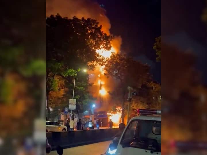 आगी नियंत्रणात आल्यानंतर अग्निशमन दलाकडून कुलिंग प्रोसेस सुरू आहे.
