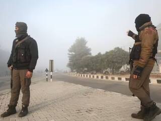 Jammu-Kashmir: જમ્મુ કાશ્મીરના બારામુલ્લામાં અથડામણ, બે આતંકીને ઠાર મરાયા