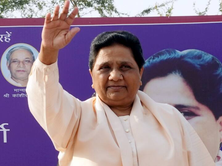 UP Nikay Chunav 2023 Voting BSP chief Mayawati reaction after Casting Vote and Claim about BSP UP Nikay Chunav Voting: निकाय चुनाव में वोट डालने के बाद मायावती की प्रतिक्रिया, BSP को लेकर किया बड़ा दावा