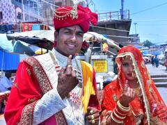 UP Nikay Chunav 2023: कहीं वोट देने पहुंचे दूल्हा-दुल्हन तो कहीं दिखी लंबी कतारें, निकाय चुनाव को लेकर लोगों में उत्साह