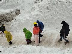 फिर बढ़ी केदारनाथ तीर्थ यात्रियों की मुश्किल, पैदल मार्ग पर ग्लेशियर टूटने से यात्रा बंद