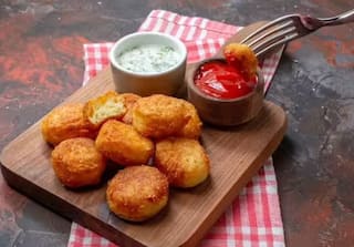 Quick Recipe: लहान मुलांसाठी स्नॅक्समध्ये बनवा पोटॅटो पनीर शॉट्स; कमीत कमी वेळात बनवा खुसखुशीत डिश