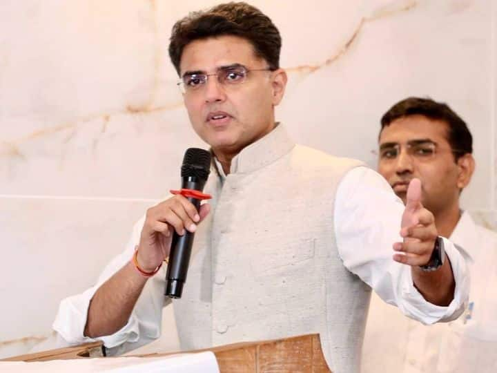 Sachin Pilot Gives Tribute to Parkash Singh Badal Funeral Says His Politics was Inspiring Parkash Singh Badal Antim Ardas: सचिन पायलट ने दी प्रकाश सिंह बादल को श्रद्धांजलि, बोले- 'उनकी राजनीति एक मिसाल है'