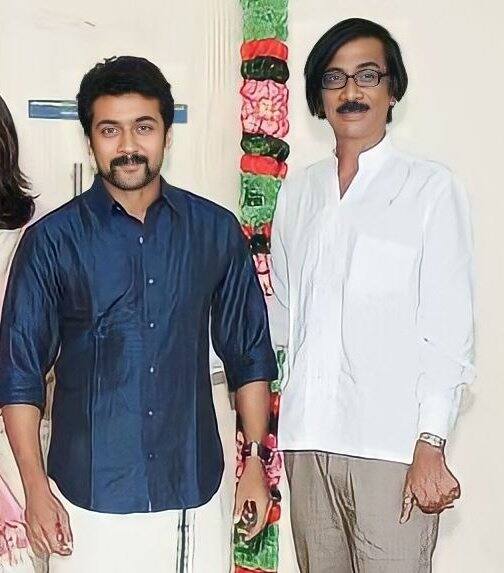 நடிகர் சூர்யாவுடன் மனோபாலா. பிதாமகன், கஜினி உள்ளிட்ட படங்களில் இணைந்து நடித்தனர்