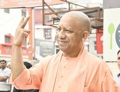 UP Nikay Chunav 2023: વોટિંગ કર્યા બાદ સીએમ યોગીનો ખાસ અંદાજ, તસવીરોમાં જુઓ મુખ્યમંત્રીએ શું કહ્યું ?