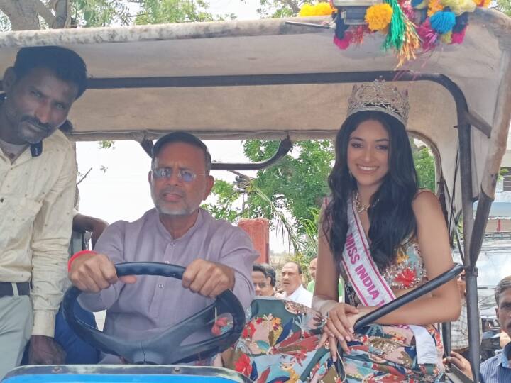 Nandini Gupta Rides Tractor: फेमिना मिस इंडिया नंदिनी गुप्ता इन दिनों कोटा में अपने परिचितों से मिल रही हैं. जगह-जगह उनका विभिन्न संगठनों की ओर से स्वागत सम्मान किया जा रहा है.