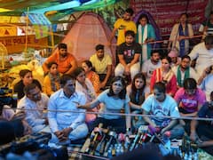 Wrestlers' Protest: Delhi Police Claim No Cop Was Drunk, Five Personnel Were Injured During Scuffle