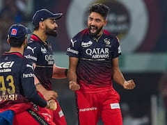 RCB च्या सामन्यात पुन्हा वाद, आता सिराज भिडला दिल्लीच्या खेळाडूसोबत