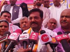 'बीजेपी है भारतीय जुमला पार्टी', कानपुर देहात में प्रदेश अध्यक्ष ने कांग्रेस प्रत्याशी के लिए किया चुनाव प्रचार